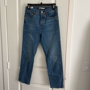 Levi’s Wedgie Straight Size 26 Medium Wash